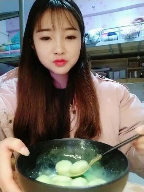 娱乐吃瓜酱寝室